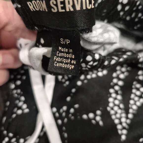 Room Service Tropical Leopard Pajama Set - Picture 4 of 5